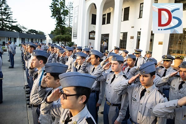 Army and Navy Academy, California, Trung học Mỹ