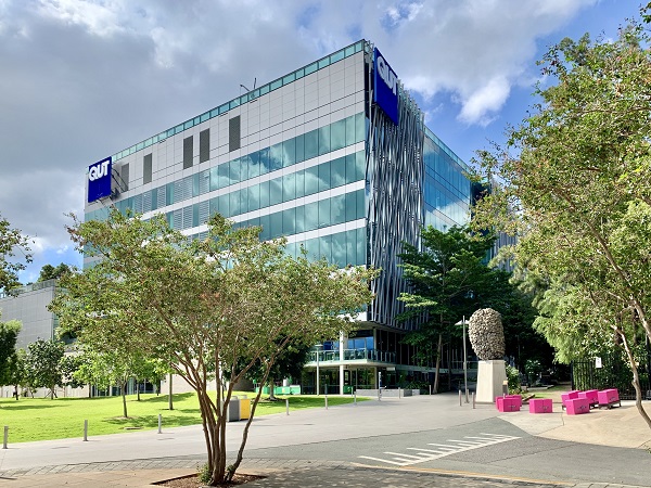 Queensland University of Technology (QUT) – Đại học Công nghệ hàng đầu tại Úc