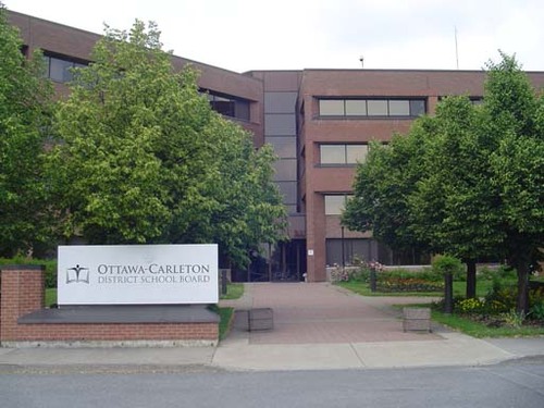 Du học Canada – Lệ phí 2014-2015 các trường trung học thuộc Ottawa-Carleton District School Board (OCDSB)