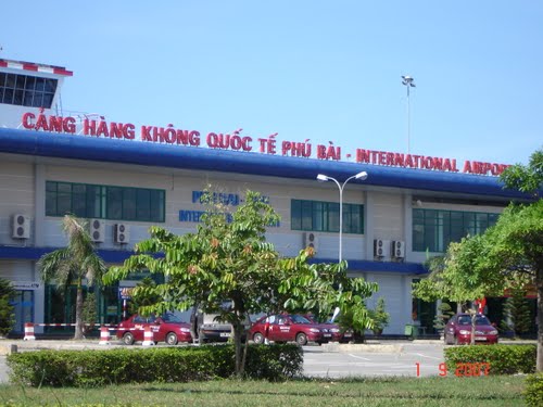 Tạm đóng cửa sân bay Phú Bài