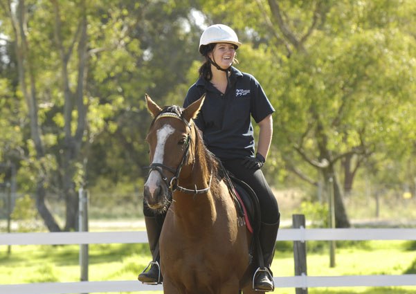 Du học Úc - Ngành ngựa đua (Racing) - Education and Training International Western Australia