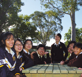 Du học Úc - Fairvale High School - Trung học công NSW