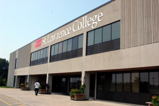 Du học Canada - Chi phí sinh viên quốc tế tại St Lawrence College, Ontario