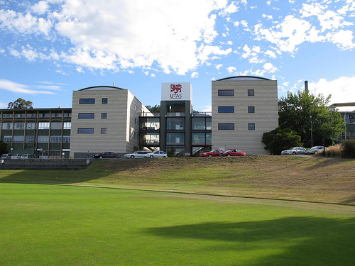 DU HỌC ÚC - UNIVERSITY OF TASMANIA