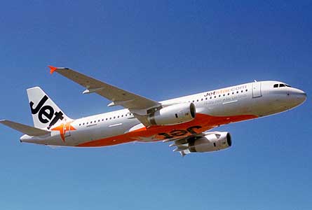 Jetstar điều chỉnh phí quản lý hê thống