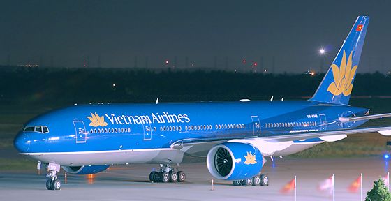 Vietnam Airlines phải hủy hàng loạt chuyến bay do ảnh hưởng bão số 8 